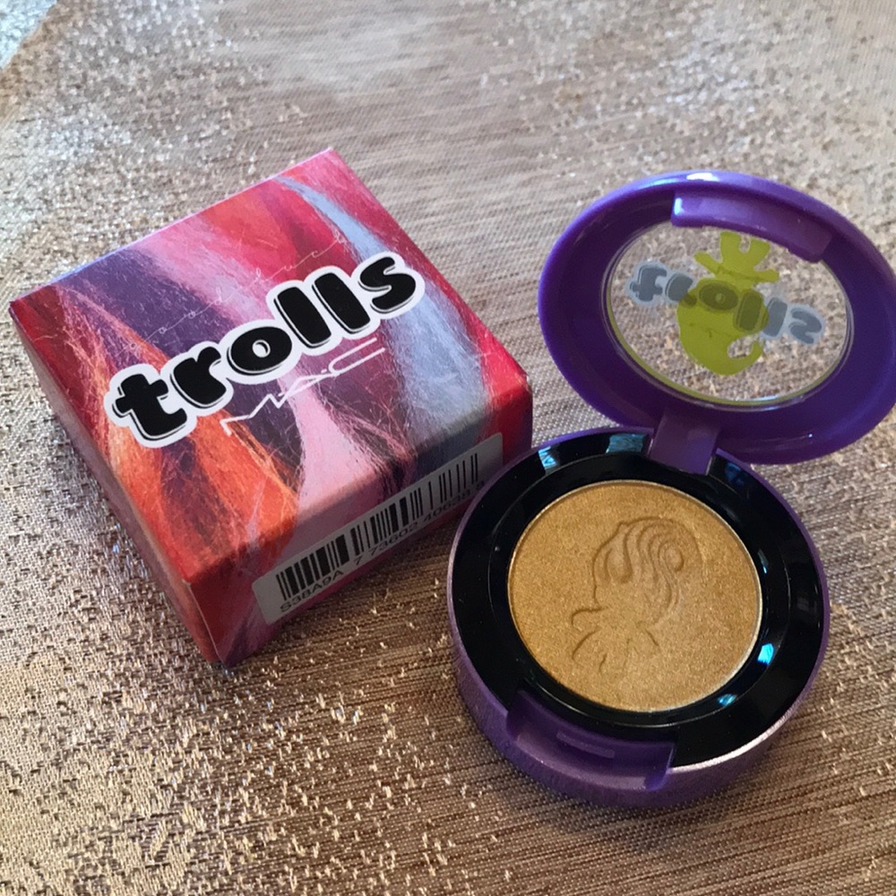 NIB MAC Trolls Collection Eye Shadow